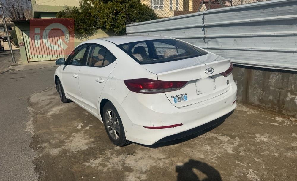 هیۆندای ئەلەنترا